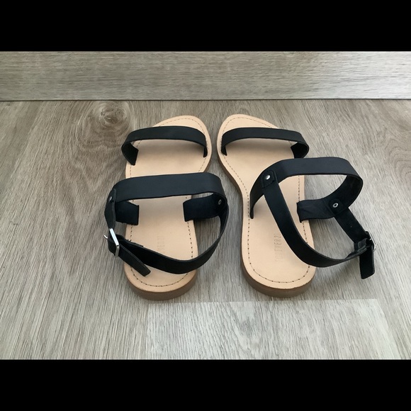 Forever 21 Sandals - Picture 4 of 5